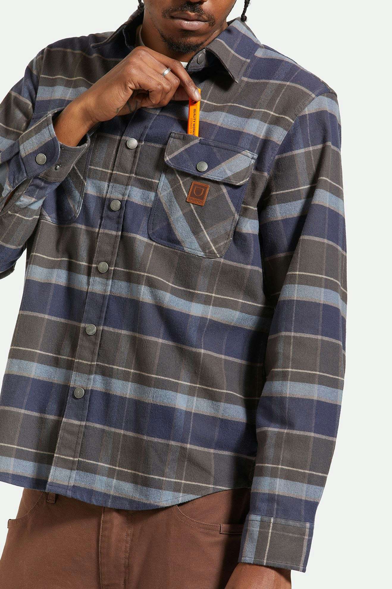 1938-builders-bowery-stretch-water-resistant-l-s-flannel-washed-navy-black-coronet-blue-3.jpg Builders Bowery Stretch Water Resistant L/S Flannel - Washed Navy/Black/Coronet Blue